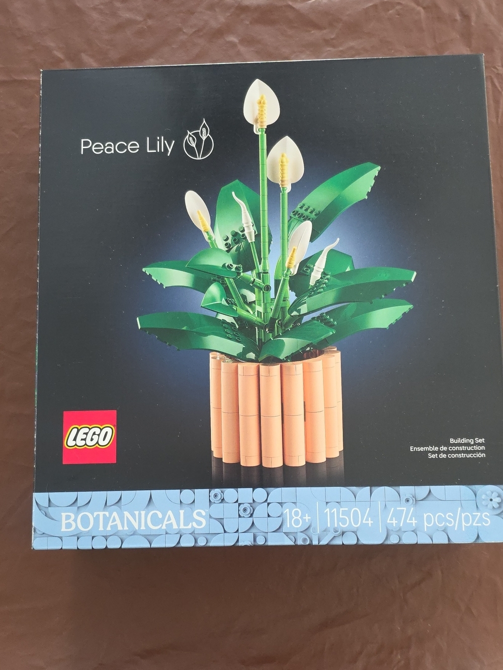 LEGO Peace Lily Botanical Display - Green, White, Tan